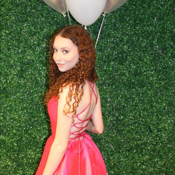 Meet your Posher, Jenna - Picture 1 of 1